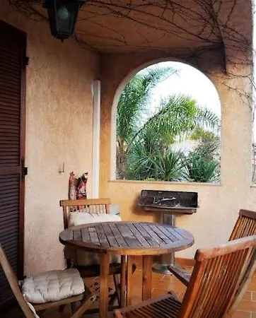 Mare E Monte , Jardin Mediterraneen Et Exotique. Ghisonaccia Exterior foto